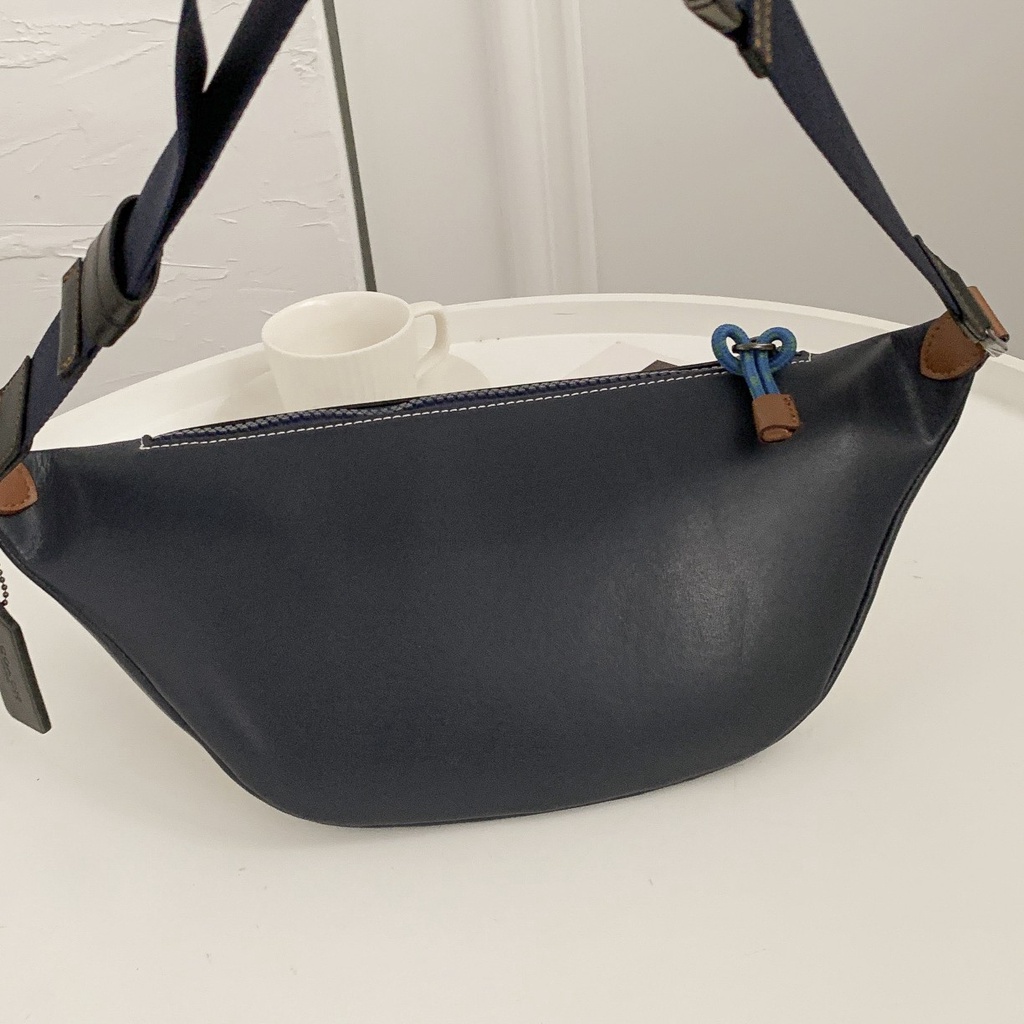 [Instant/Same Day] 69305 men's pockets Inclined shoulder bag Chest package   yaobao