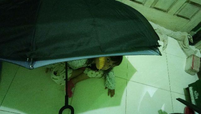 Payung Terbalik Reverse Umbrella Gagang C Kazbrella ( Bunga )