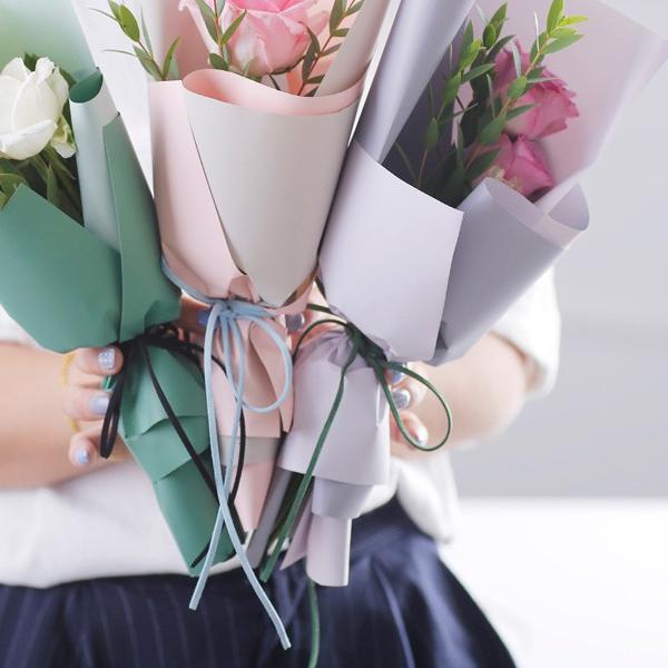 

➵ HAPPY TIME KERTAS BUNGA OY TWO COLOR (1 PACK =20 LBR) FLOWER WRAP/KERTAS PEMBUNGKUS BUNGA WATERPROOF ✳