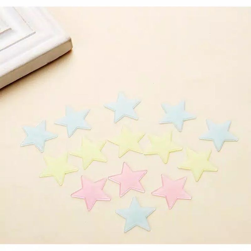 Medan Termurah/ISI 100PCS Sticker bintang star Glow in the dark 3cm