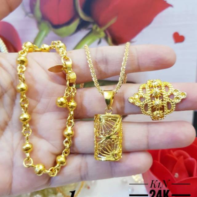 Set full dewasa lapis emas