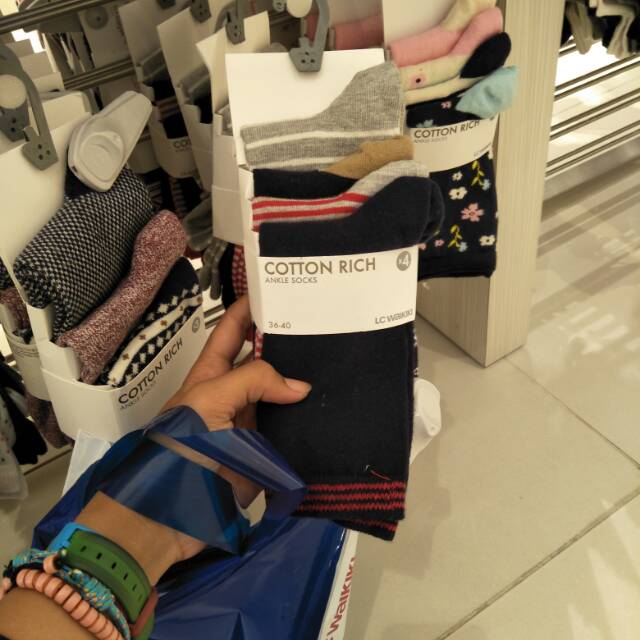 Kaos kaki lc waikiki wanita