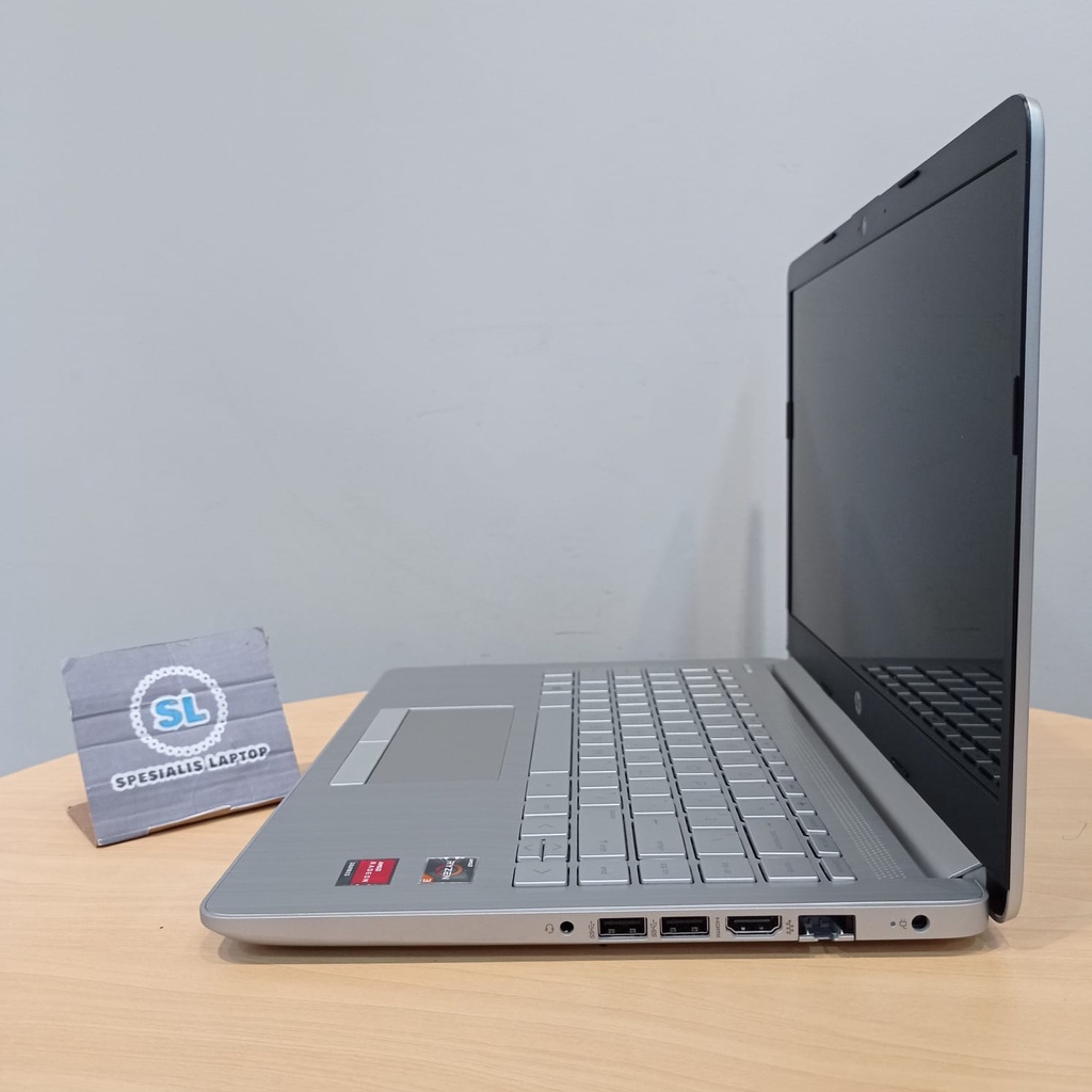 LAPTOP GAMING BARU HP 14 RYZEN 3 3250U RAM 8GB SSD 512GB WIN10HOME SILVER