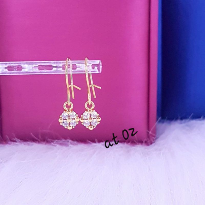 Anting model love,awet,tidak luntur ya