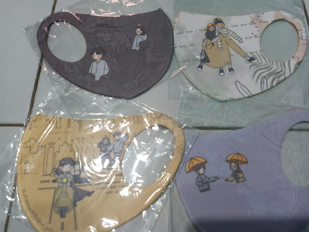 Masker Dee N Doo Limited, Free Pengait