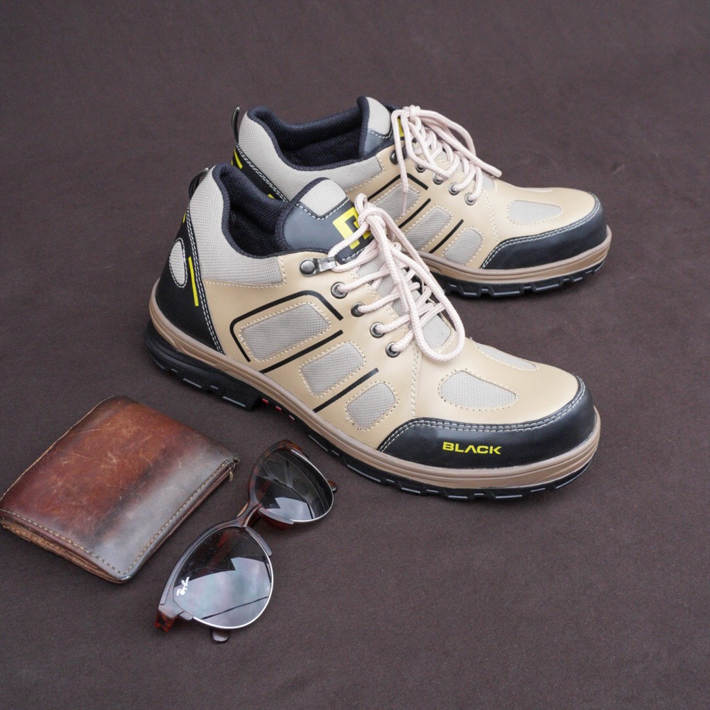 Black Force Elder Cream - Sepatu Low Boots Pendek Safety Ujung Besi Hiking Tracking Gunung Kerja