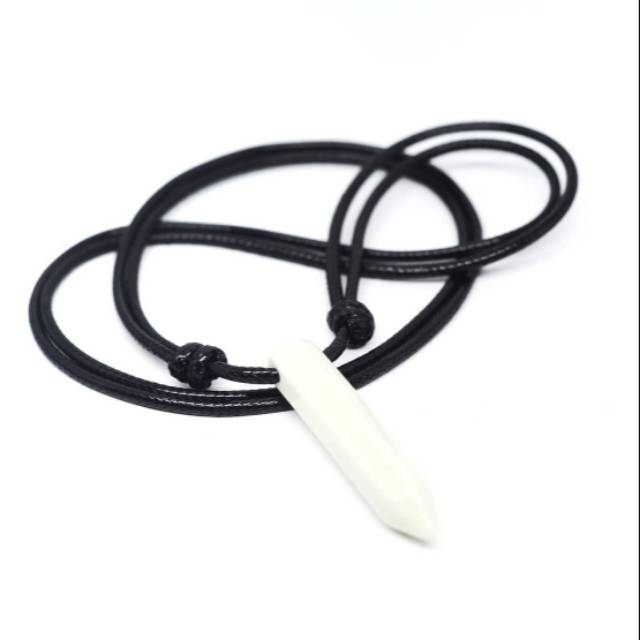 Kalung Pria Cowok Tali Hitam Liontin Warna Putih Soft White Pendant Mamori Murah