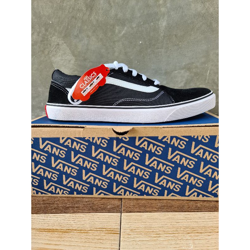 TERLARIS !!!  Sepatu Casual vans old skool Hitam Putih