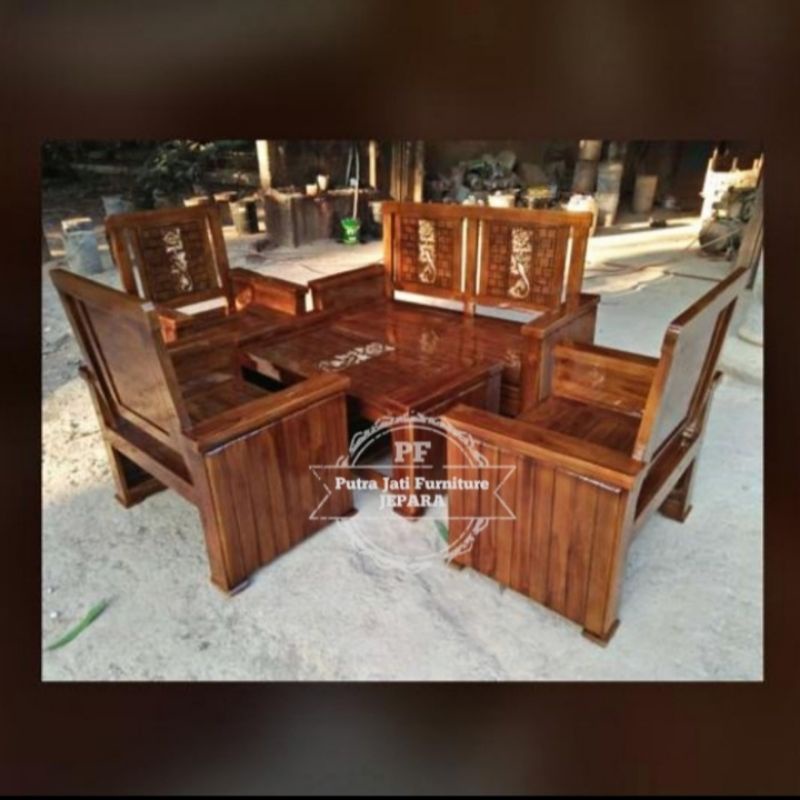 Kursi tamu ukir sederhana - kursi 2111 + 1 meja bahan kayu jati