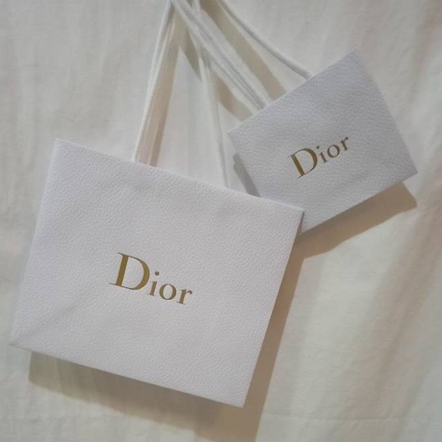 

(TERLARIS) DIOR AUTHENTIC PAPERBAG ( GOLD )