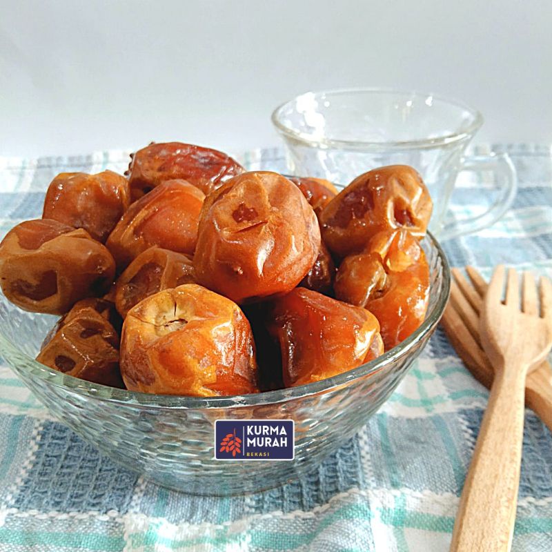

Kurma Sukari Asli Madinah Kurma Raja Basah Manis Lembut 500gr