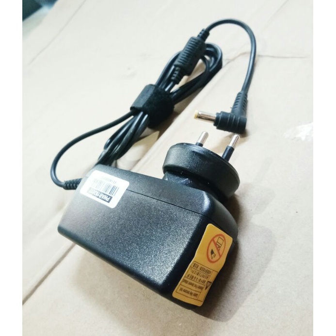 adapter merk Acer 19vdc - 2,15amp