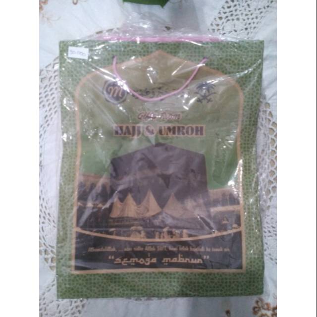 

Tas oleh-oleh Haji dan Umroh