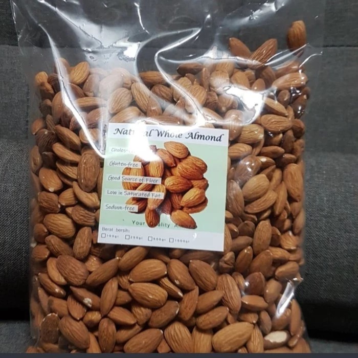 

kacang almond mentah utuh Natural 1 kg/raw whole almond murah