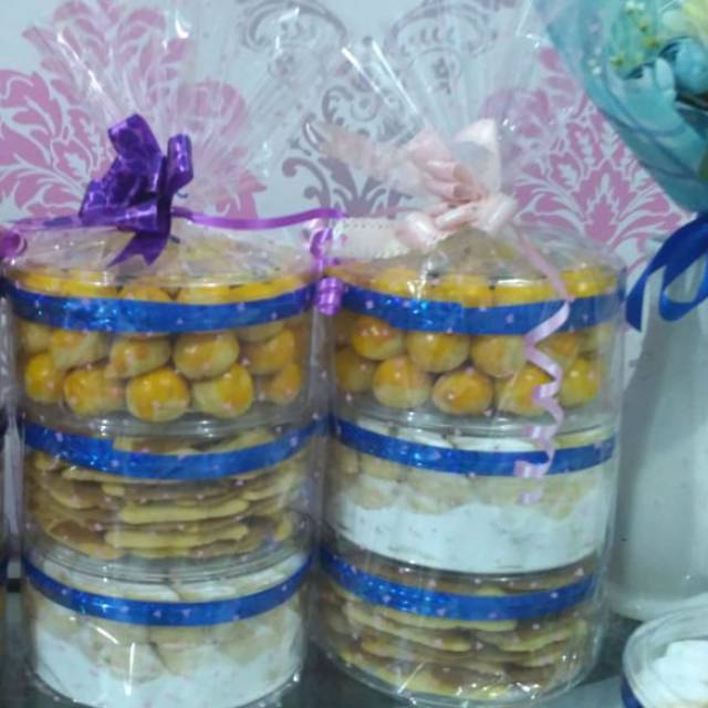 

Paket Gift 3 Toples (Nastar, Lidah Kucing dan Putri Salju)