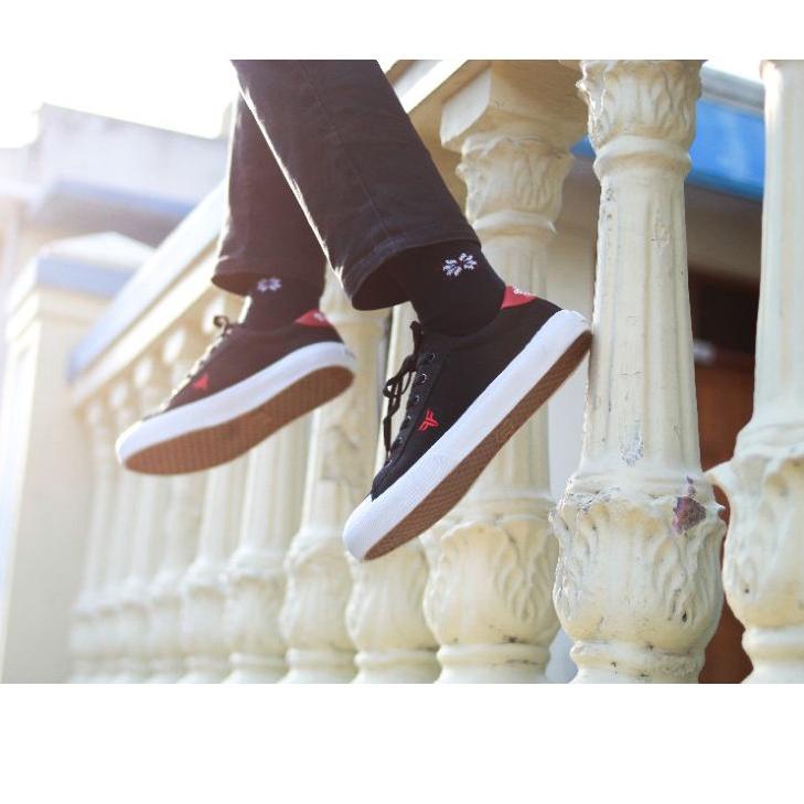 Harga Spesial.. Flymax Nusantara Black Red