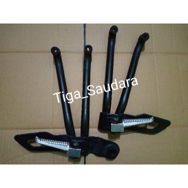 Footstep Blakang Yamaha R15 Ori Copotan Motor