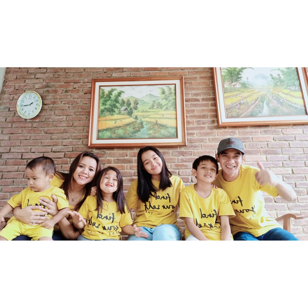 find your self Kaos atasan Couple Oblong baju sarimbit Keluarga kuning busuk yeluzi