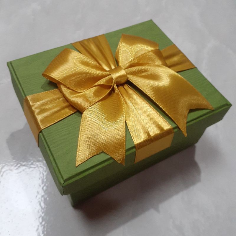 CERES GREEN KOTAK HADIAH ISTIMEWA BOX KADO SPESIAL