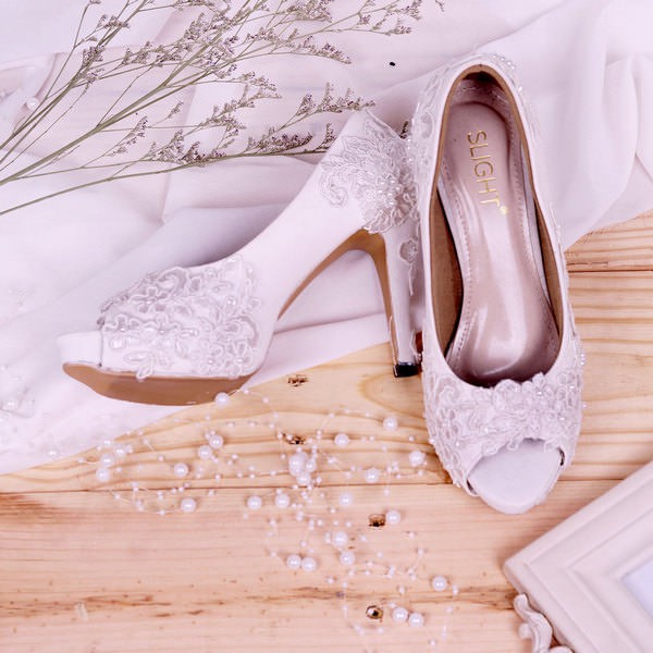 SLIGHT Sepatu High Heels Peeptoe Customized Brokat Payet Putih Lace Wedding Shoes