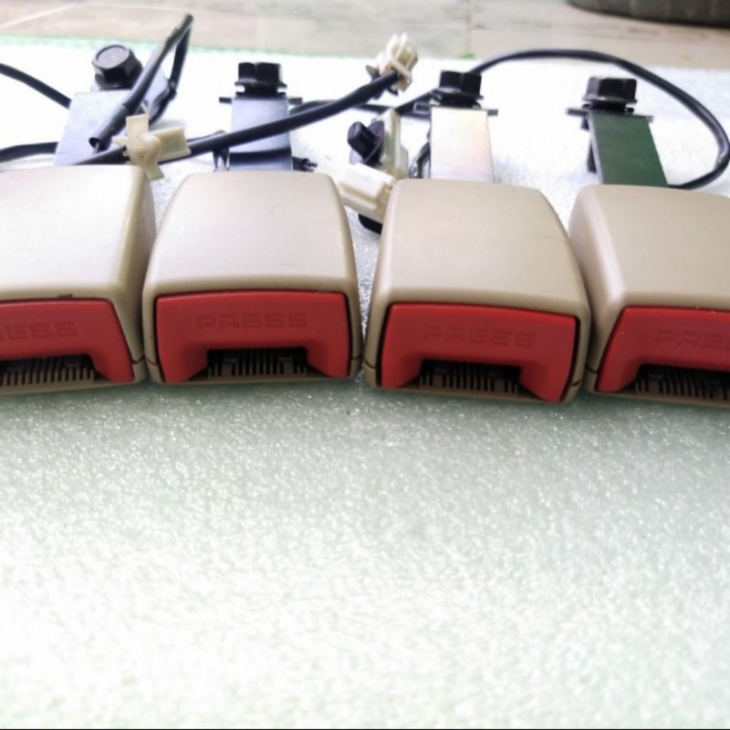 Tangkai Kunci Atau Stik Lock Safety Belt Universal