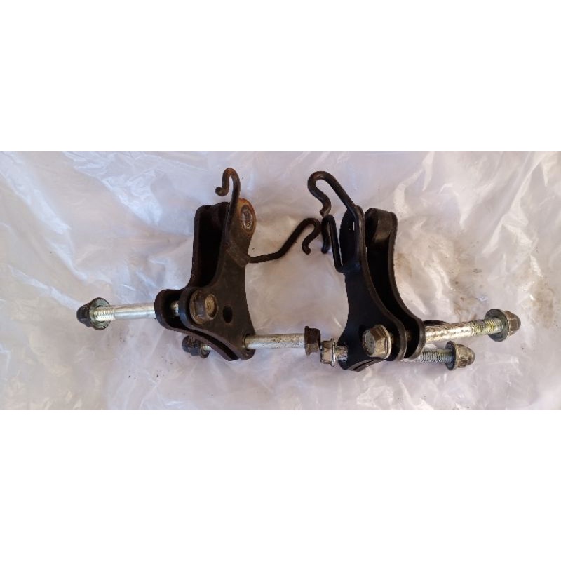 pangkon mesin atas megapro