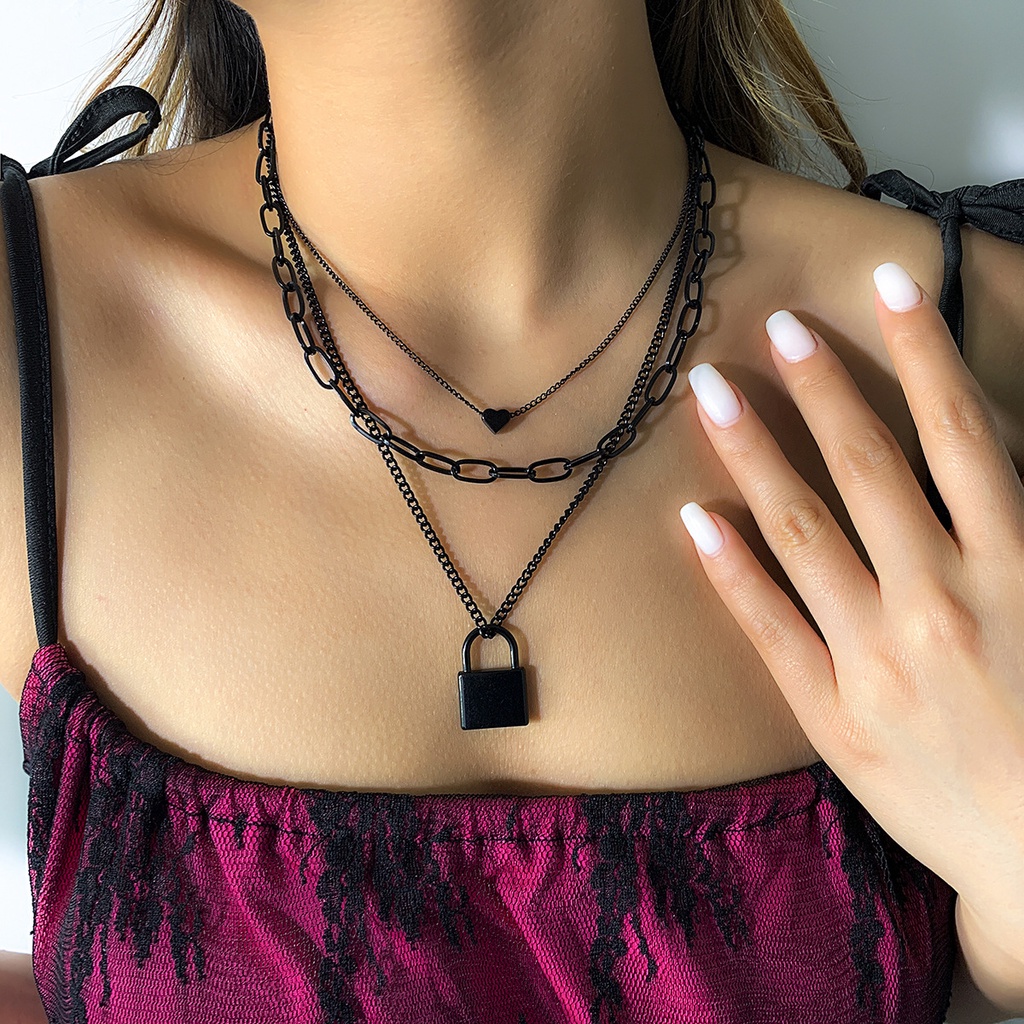 Kalung Rantai Multilayer Bentuk Hati Bahan metal Gaya punk Untuk Wanita
