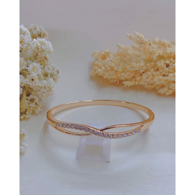 Gelang Replika berlian