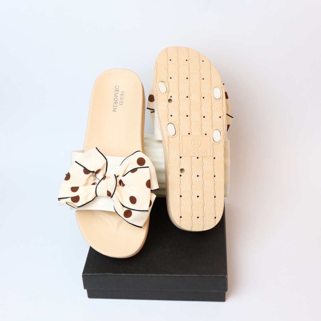 Vinna Sandal Wanita Platform Motif Polkadot