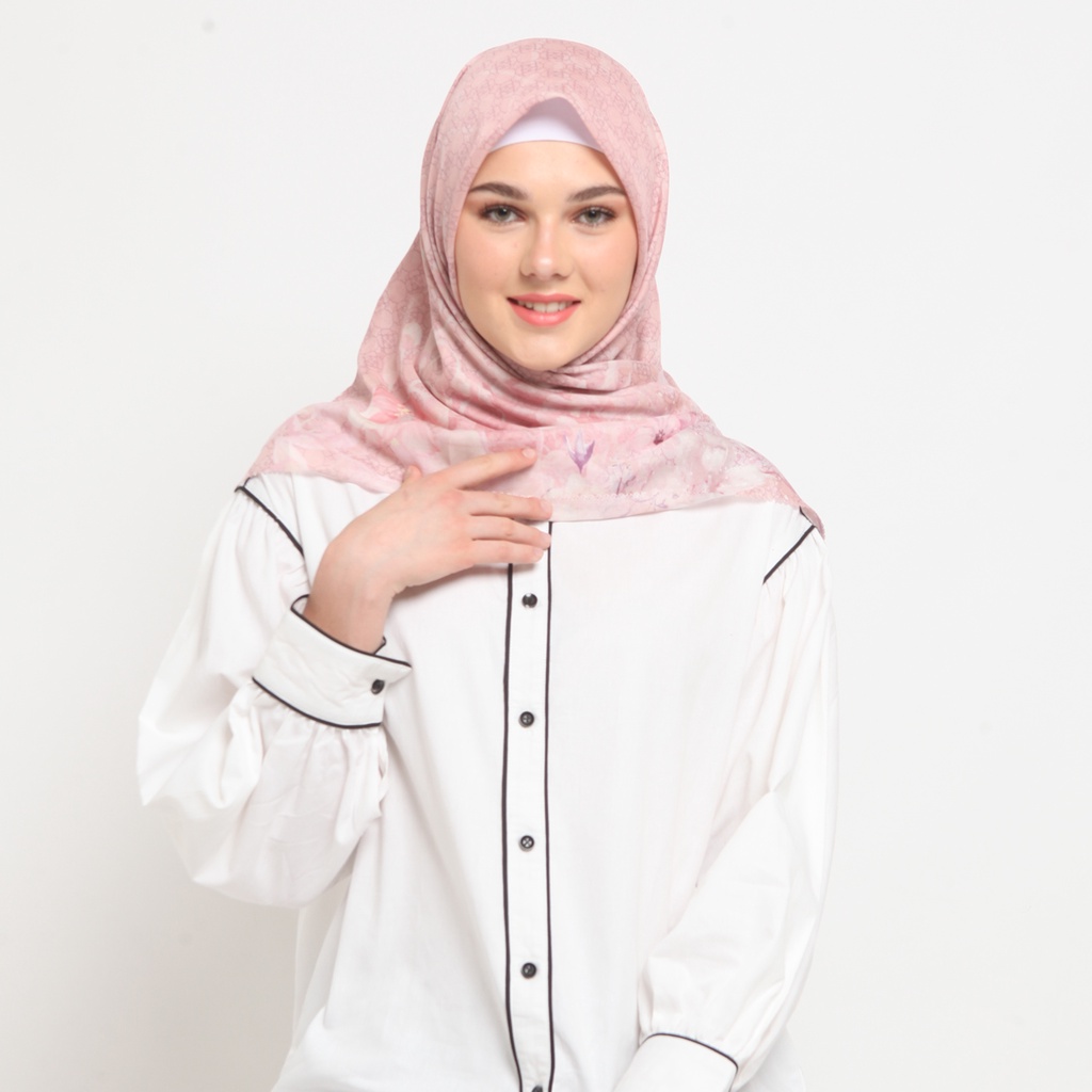 KLA by Itang Yunasz Premium Hijab Rosella