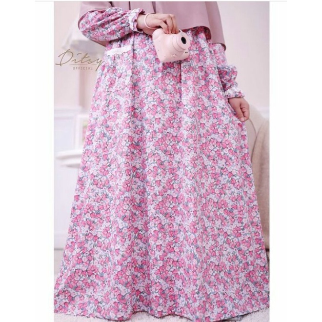 Ditsy November 2021 Rillyn Blue Nightgown Size M