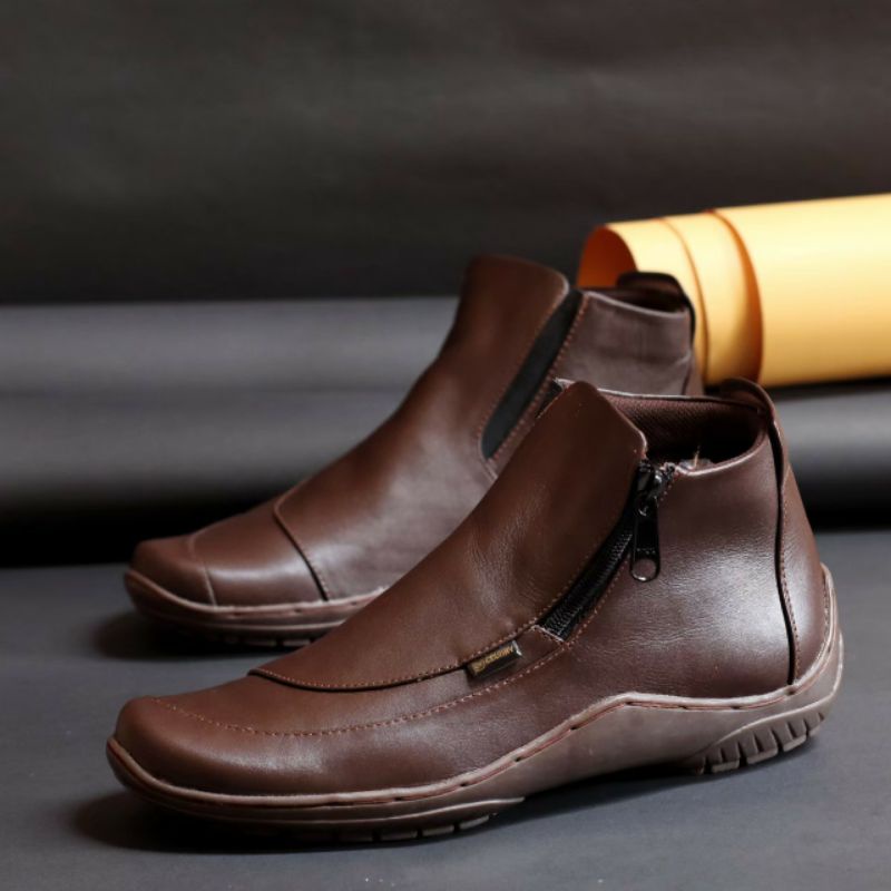 CORRA (KULIT ASLI) Sepatu Boots Pria Klasik Zipper Resleting Kasual Kerja Kuliah Santai