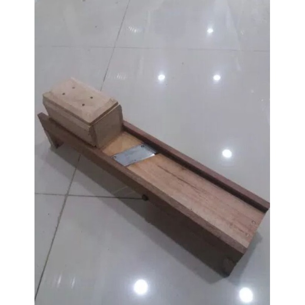 serutan/parutan bawang pisang ubi singkong dll