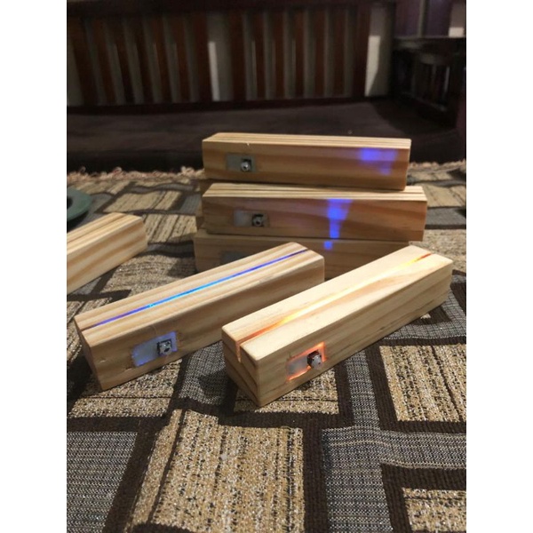 Batrai Stand Foto dudukan Akrilik/Kayu jati belanda/kayu pinus/Stand acrilic