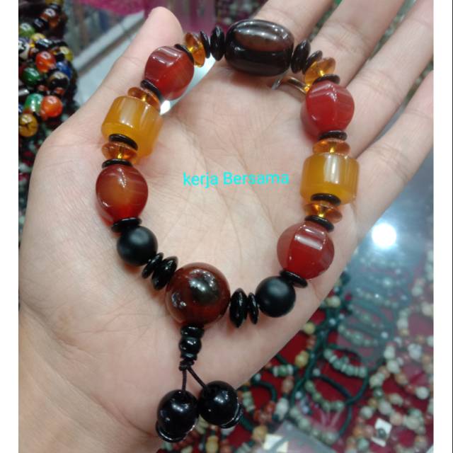 Gelang batu tibet