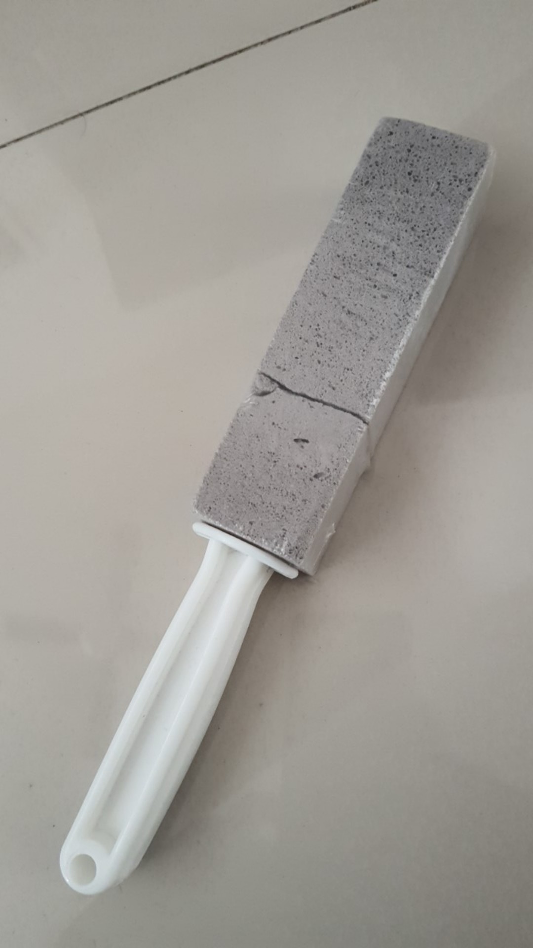 Alat Pembersih Kerak Plak Wc Toilet Keramik Ring X Pumice Stone Murah