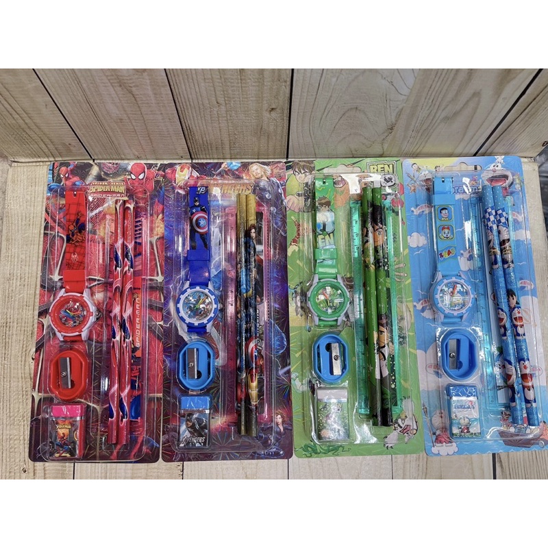 

Set Alat Tulis dan Jam anak cowok