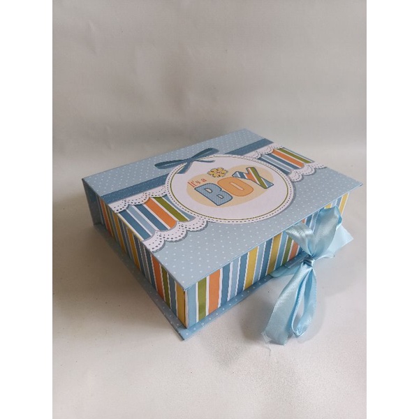 Kotak hampers kado souvenir gift box bayi new born hardbox custom ukuran 25 x 20 x 7 cm