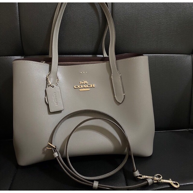 SOLD.. Preloved Tote bag Coach Avenue carryall 100% Original