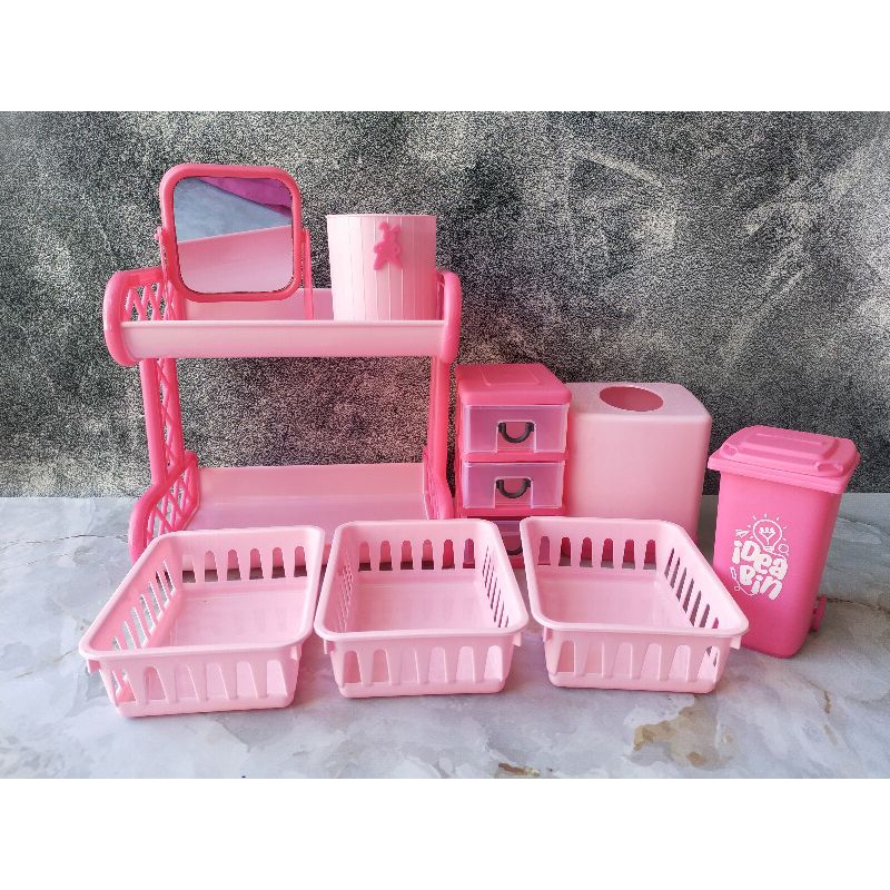tempat make up anak warna pink