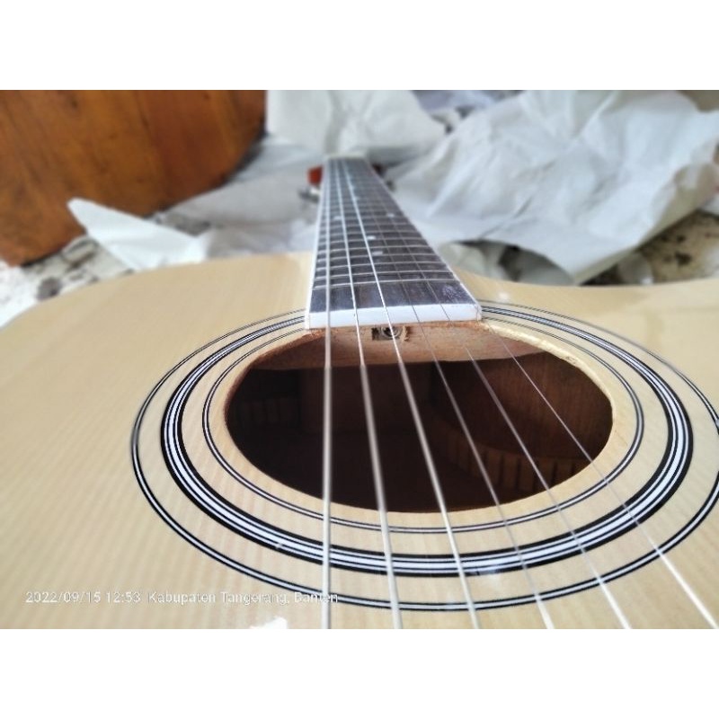 gitar akustik cort