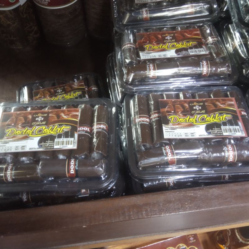 

DODOL COKLAT KHAS KAMPUNG COKLAT BLITAR