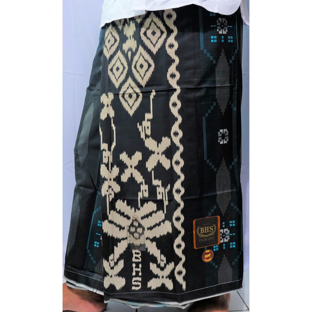 Sarung Tenun Bhs Motif Qatar Seri Hitam Dan Putih | Shopee Indonesia