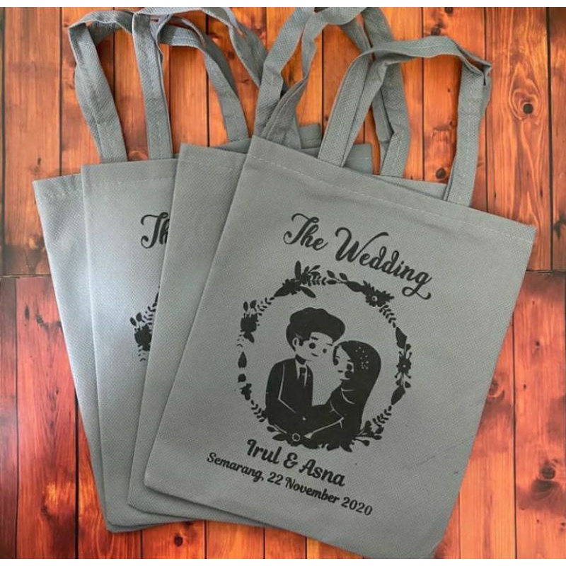 

Tas Souvennir/ Souvennir Pernikahan/ Tas Hajatan/ Souvennir Hajatan/ Souvennir Murah/ Goodiebag