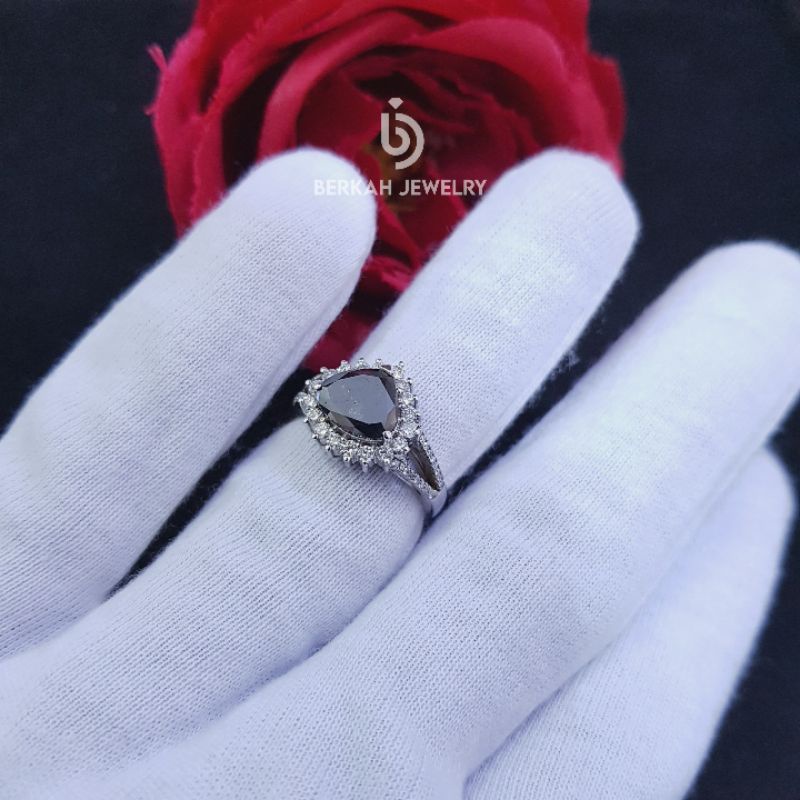 Cincin emas putih berlian hitam dan putih asli sertifikat natural diamond