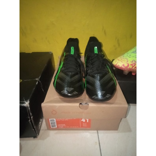 sepatu bola ortuseight second