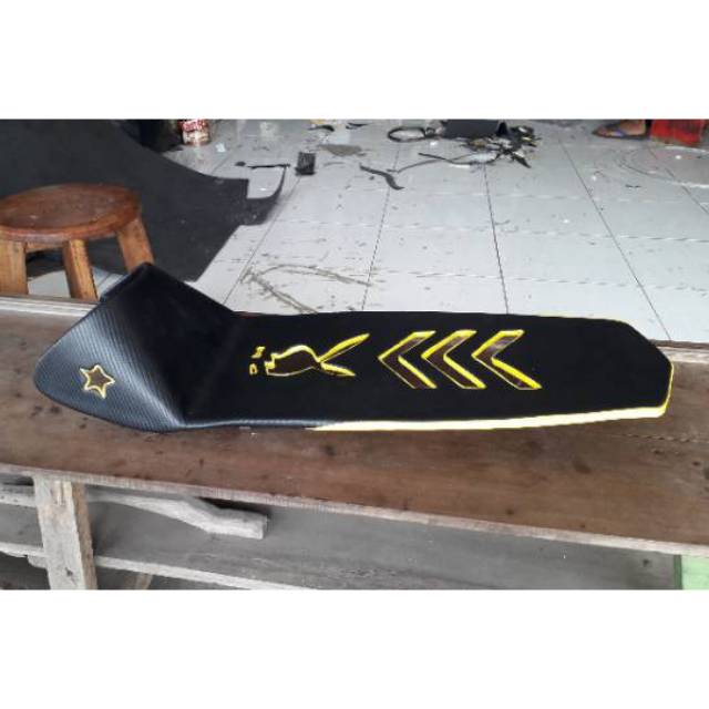 Jok Slim Vixion old variasi lubang playboy