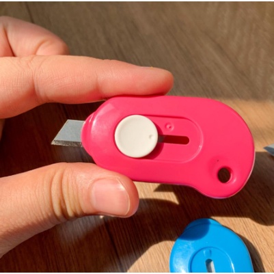 

Mini Cutter Pemotong Cutter CT-611 (1 PCS)