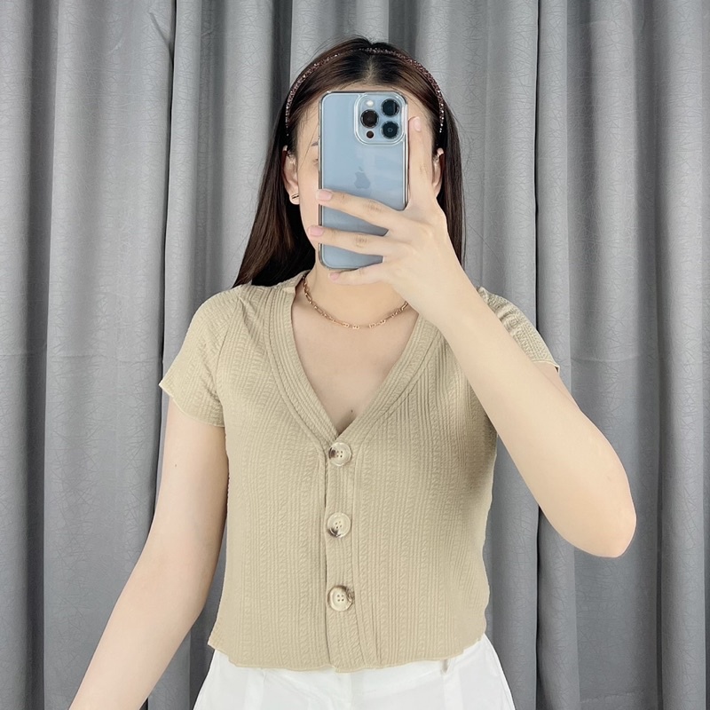 Kaylee V button crop 062 | Crop top button | atasan crop import