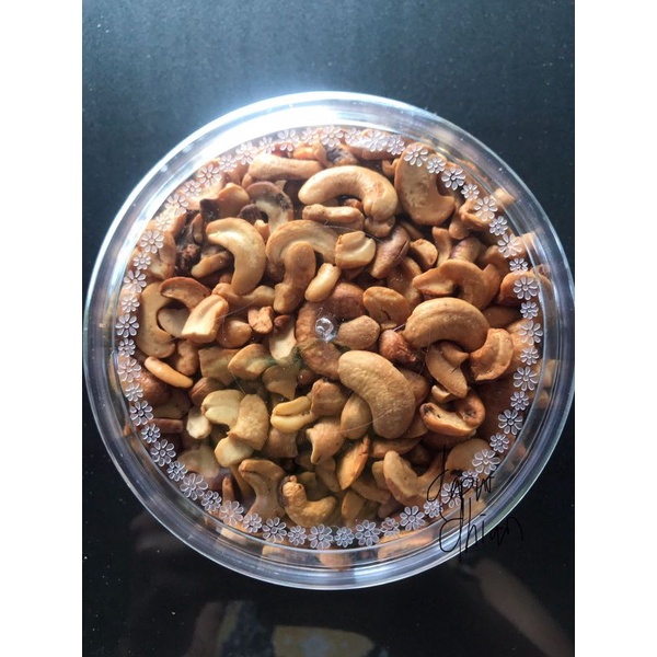 

Pecahan Mente Mede Toples 250 g